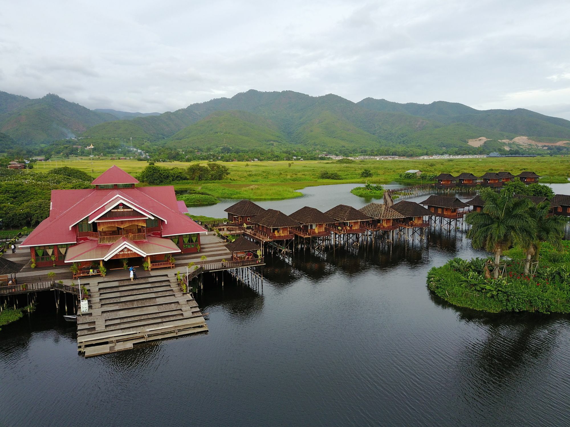 Golden Island Cottages Thale U Hotel Ywama Eksteriør billede