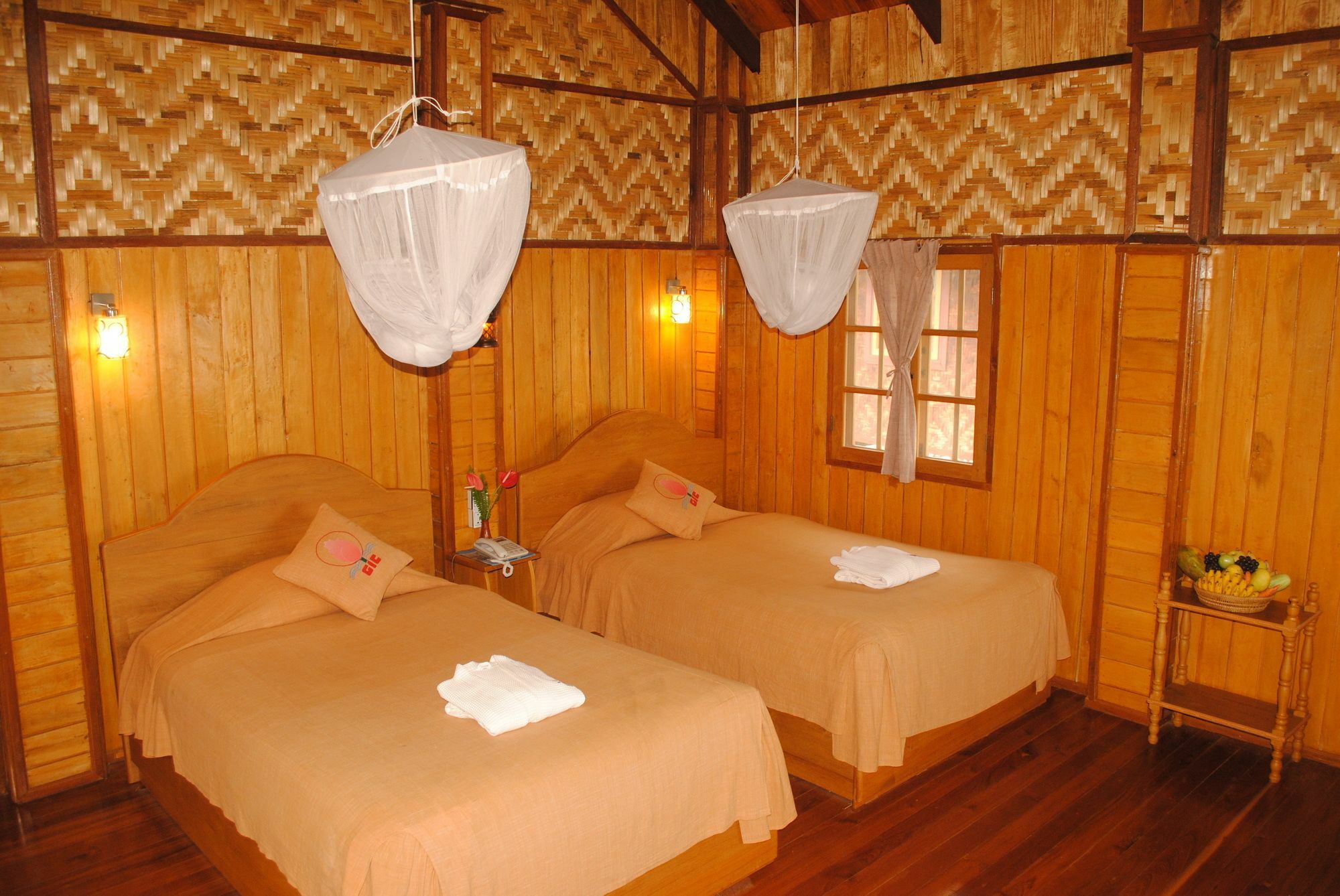 Golden Island Cottages Thale U Hotel Ywama Eksteriør billede